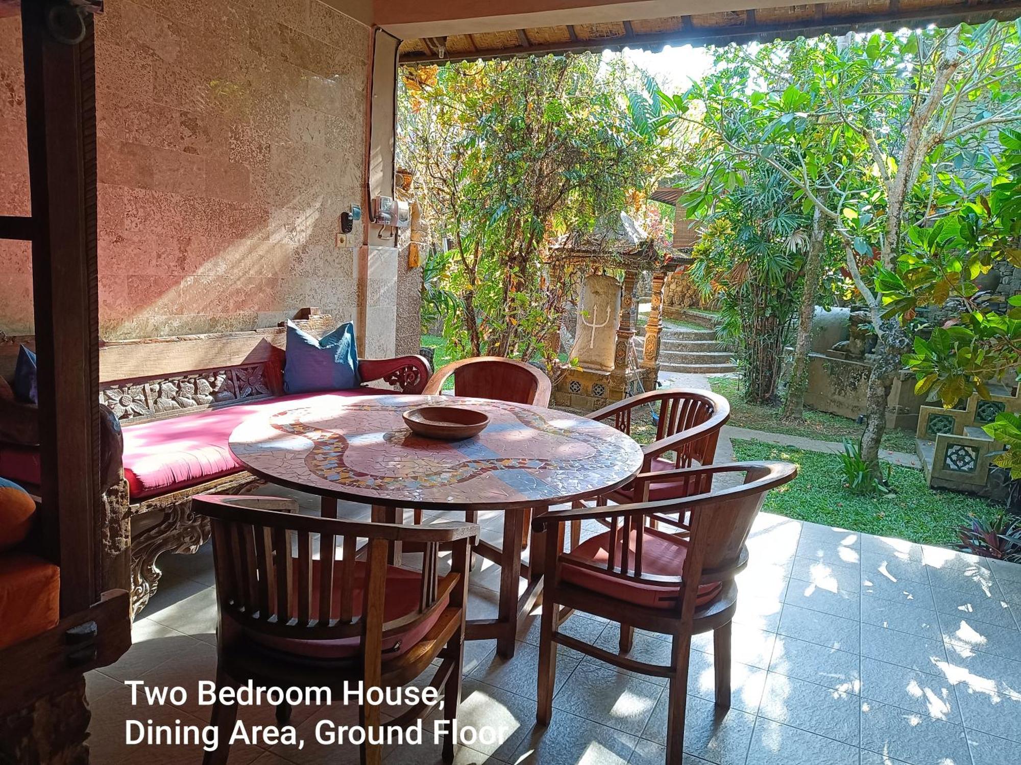 Guci Guesthouses Ubud  Exterior photo